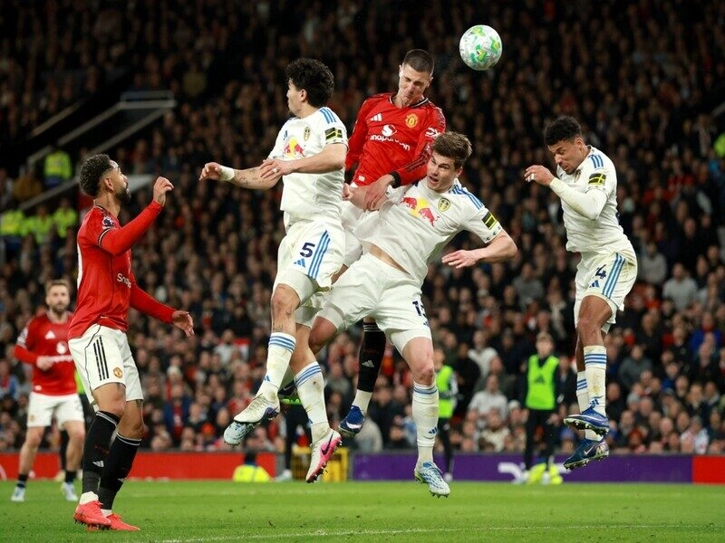 Leeds vs Man United - Ác mộng kéo dài